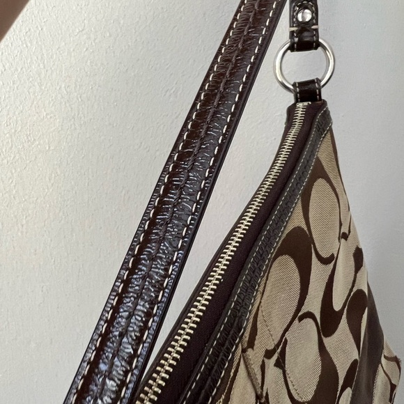 Coach Brown Signature Jacquard Shoulder Bag F13674 - Picture 11 of 12